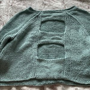 Free People Sweaters - Like new women’s free people sweater Free People Sweaters - Like new women’s free people sweater